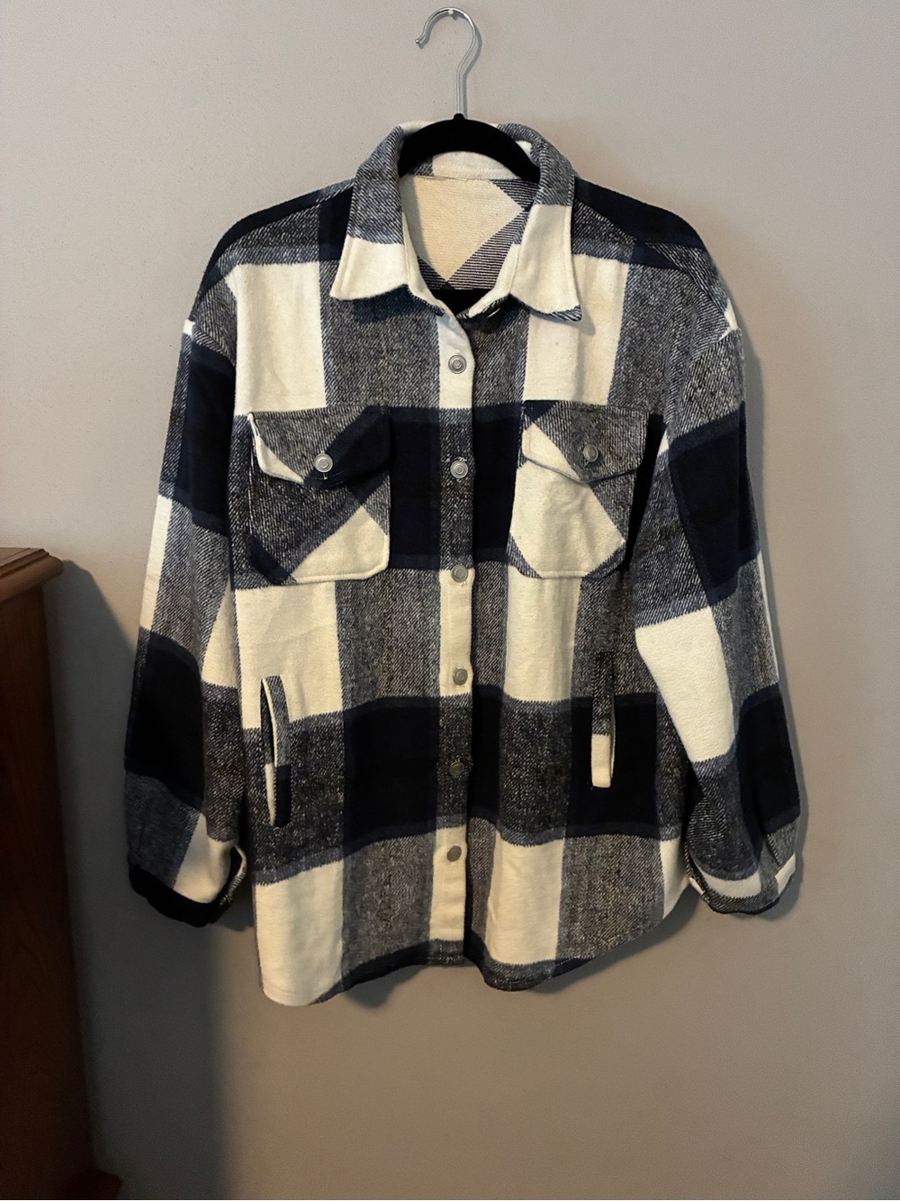 Women's Black & Cream Plaid Shacket Jacket